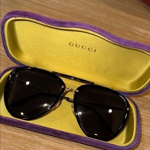Gucci Black Aviator Sunglasses (Oversized)